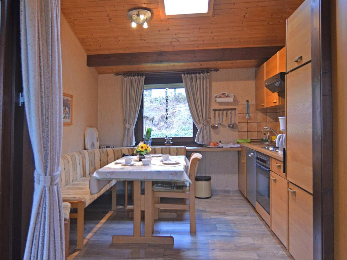 Furnished Bungalow With Peaceful Neighbourhood Meschede Exterior photo