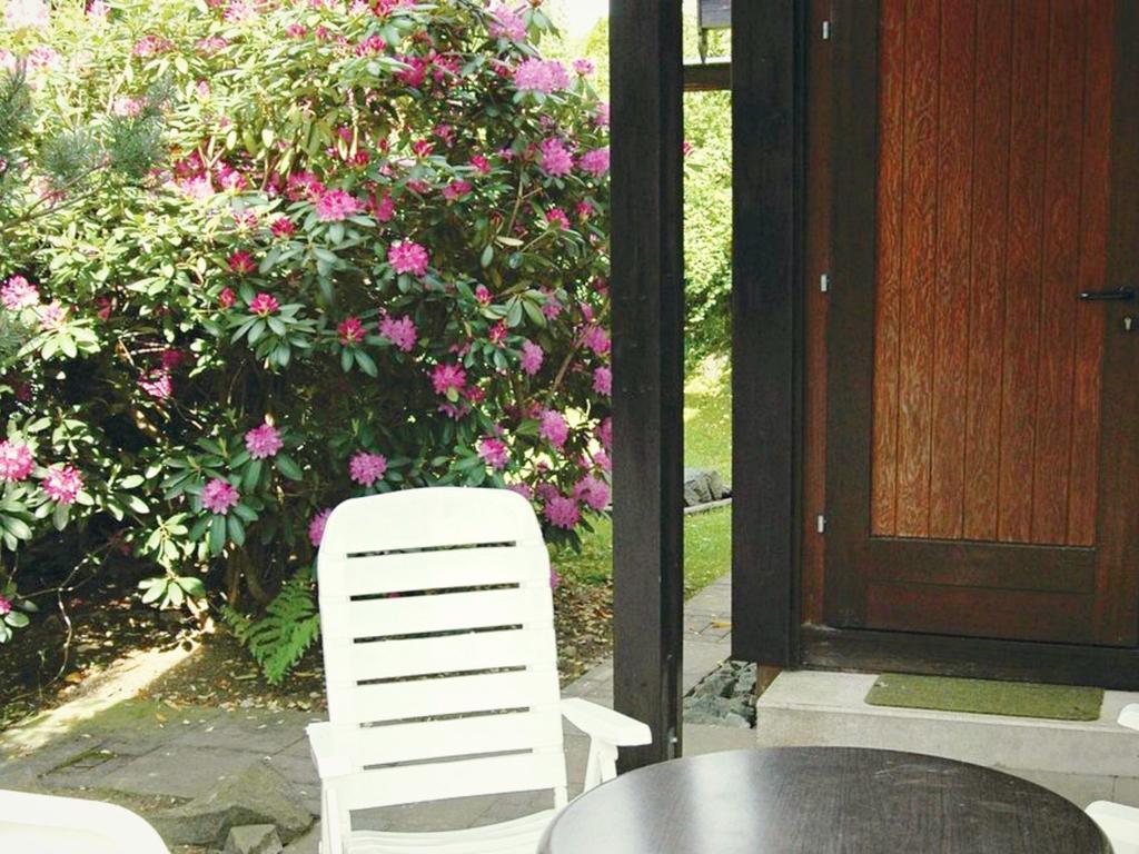 Furnished Bungalow With Peaceful Neighbourhood Meschede Room photo